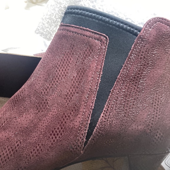 MARC JOSEPH NEW YORK Leather Made in Brazil 2.25 Inch Heel Ankle Bootie 9.5 - Picture 7 of 9